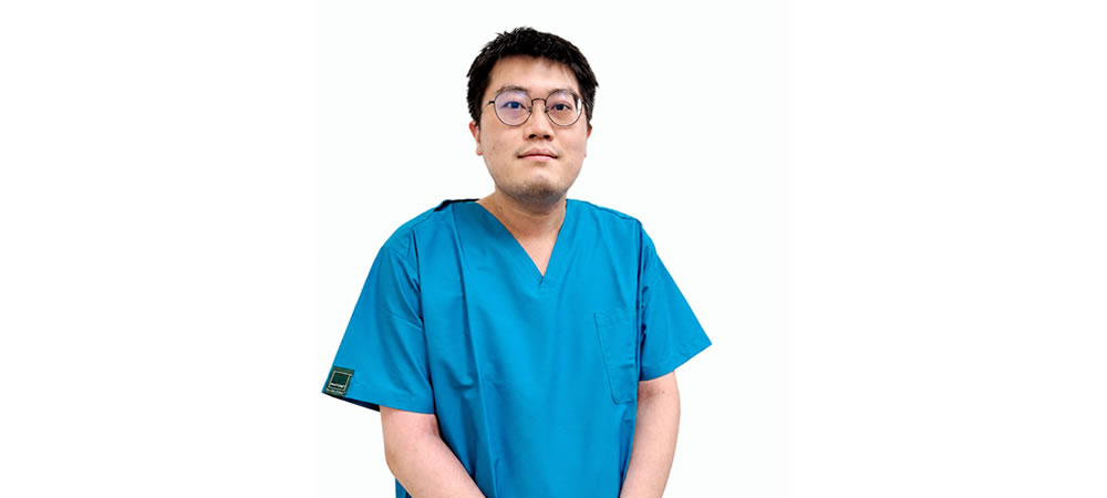歯科医師 右近ドクター
